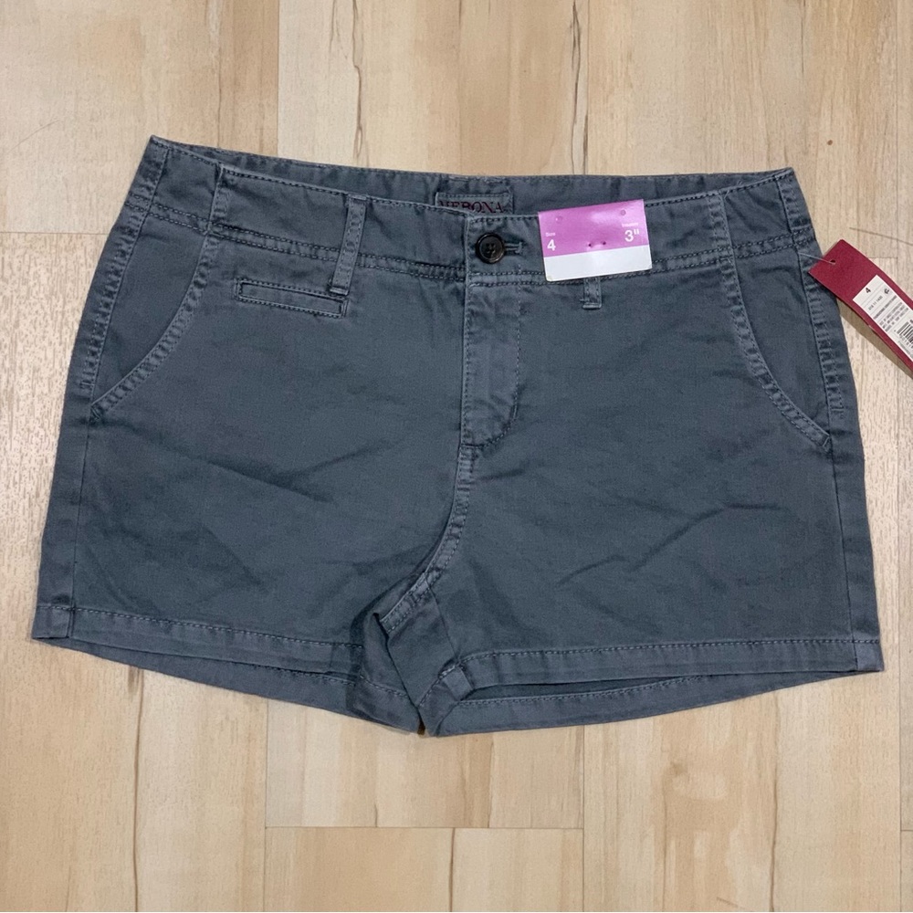 Merona Womens Thundering Gray Flat Front Chino Shorts size 4